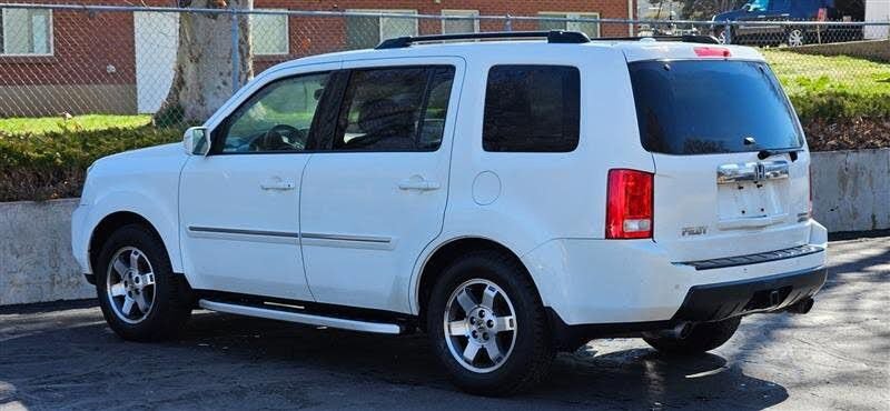 Used 2010 Honda Pilot Touring image 3