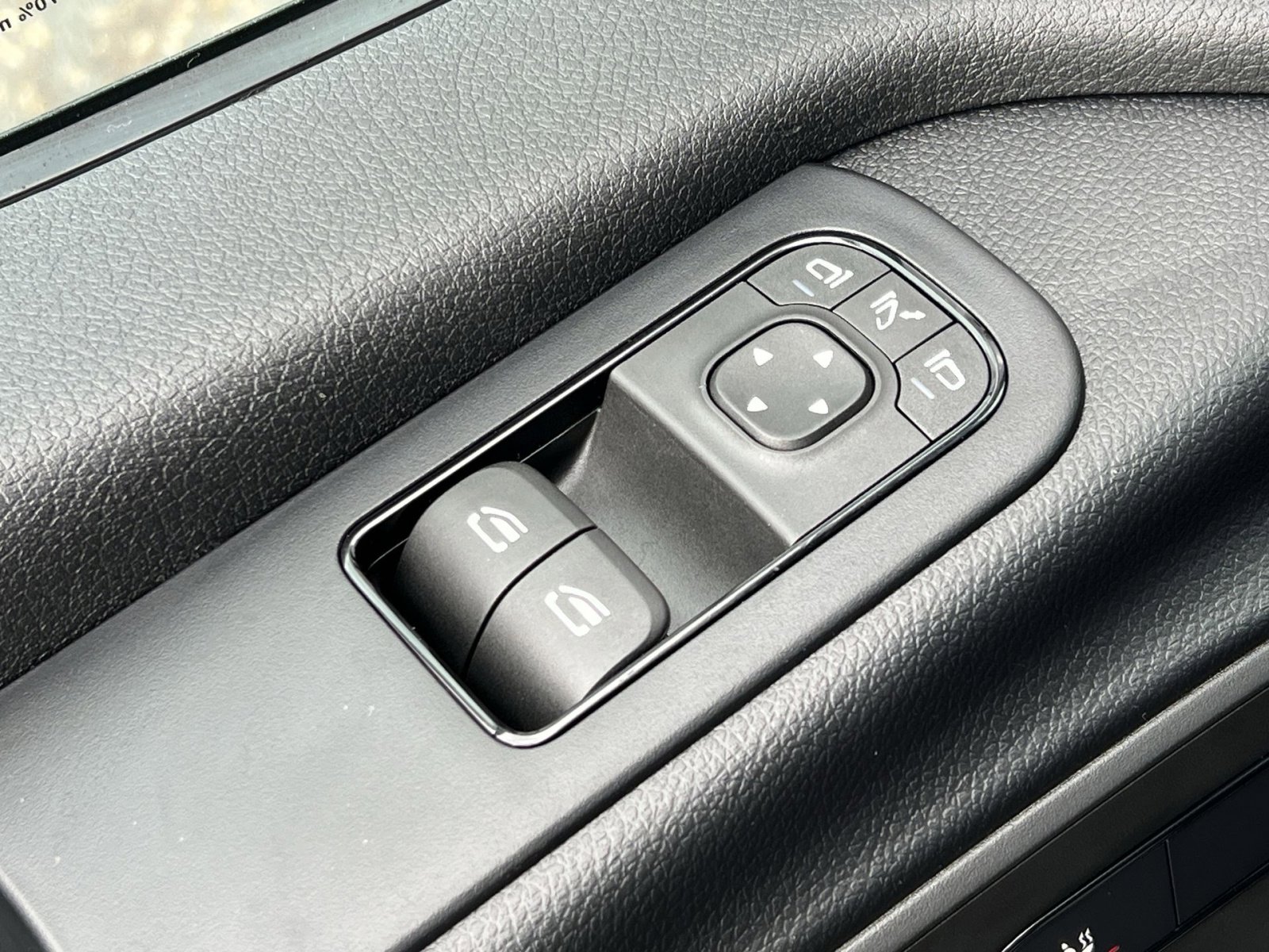 New 2026 Mercedes-Benz Sprinter 2500 image 13