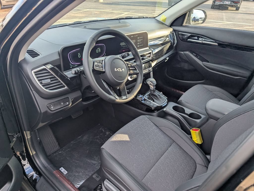 New 2026 Kia Seltos S AWD/4WD image 12