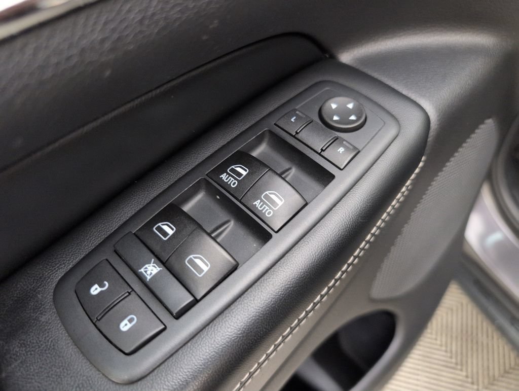 Used 2017 Jeep Grand Cherokee Limited RWD image 36