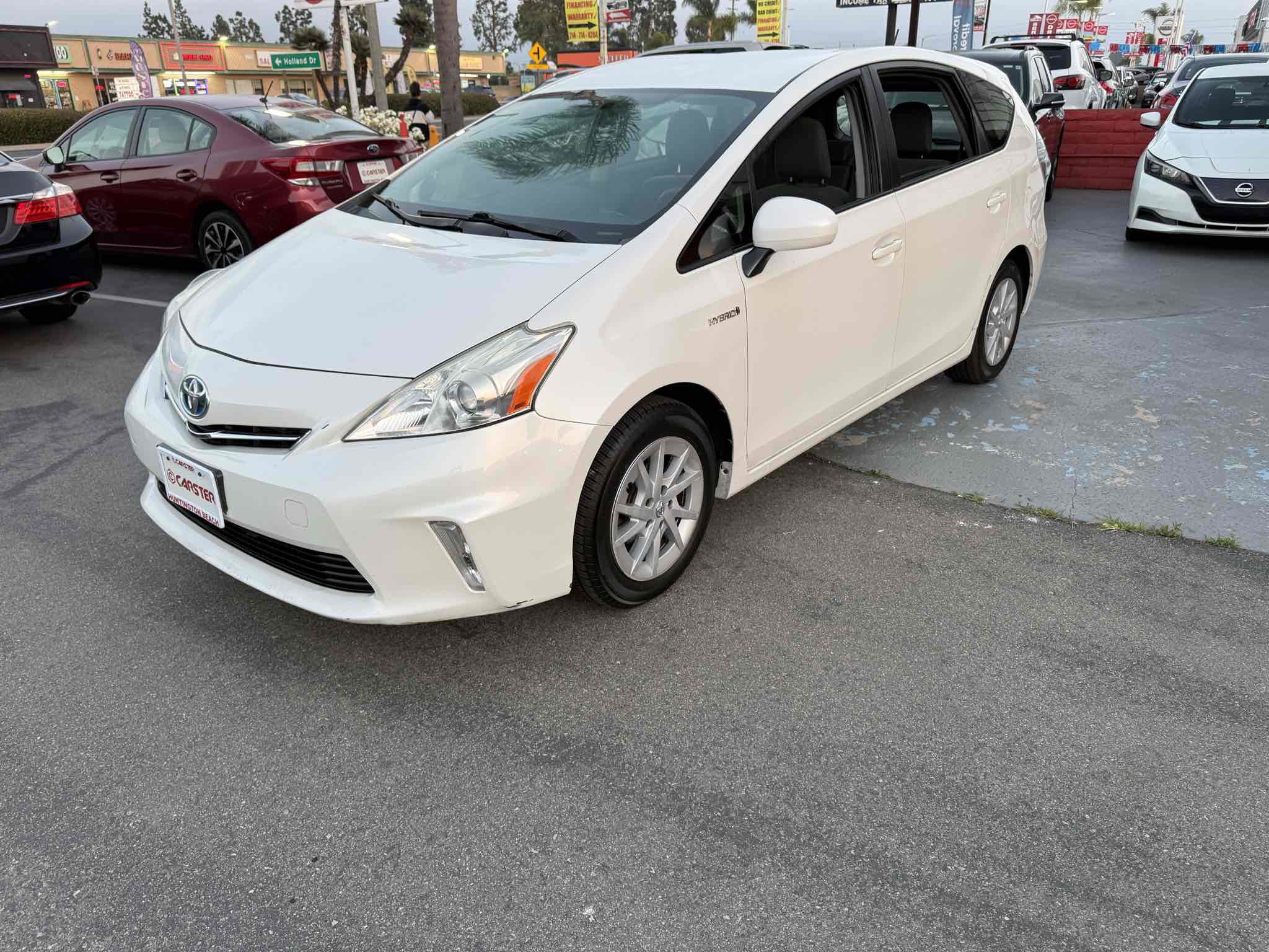 Used 2014 Toyota Prius V Two FWD image 2