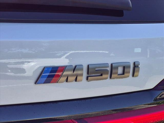 Used 2022 BMW X7 M50i w/ Dynamic Handling Package AWD/4WD image 23