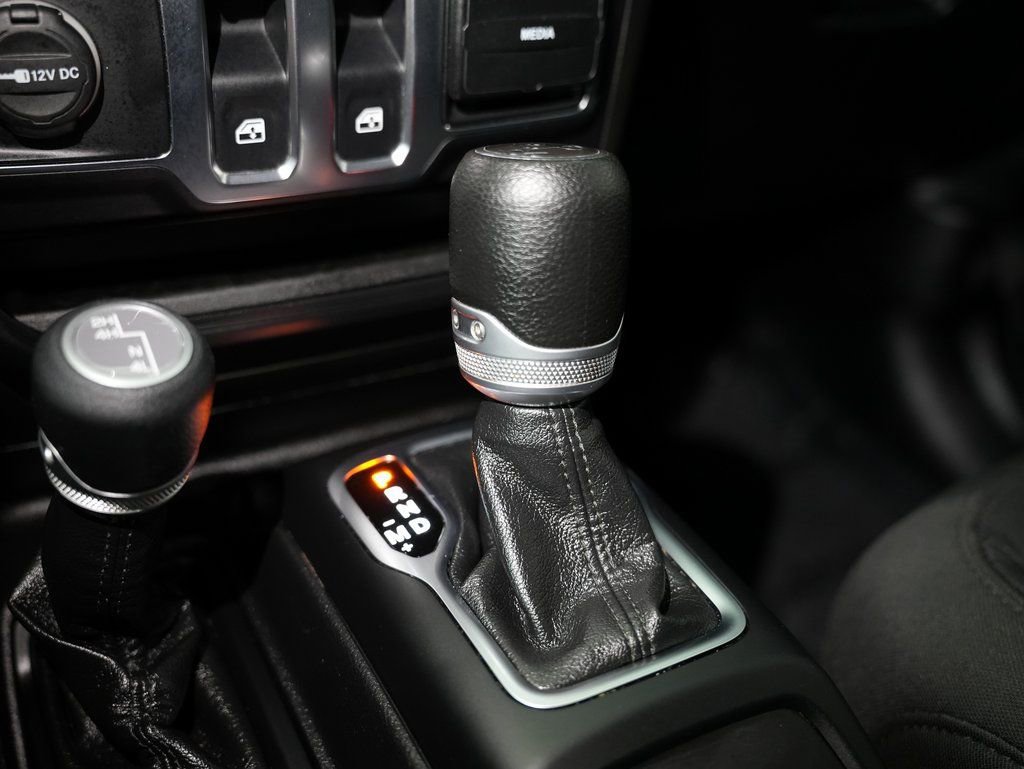 Used 2020 Jeep Wrangler Sport image 28