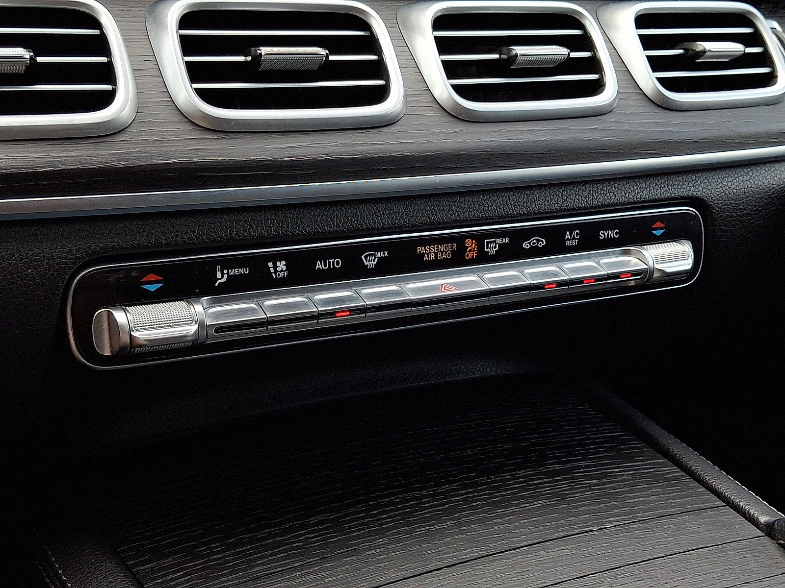 Certified 2025 Mercedes-Benz GLE 450 4MATIC image 17