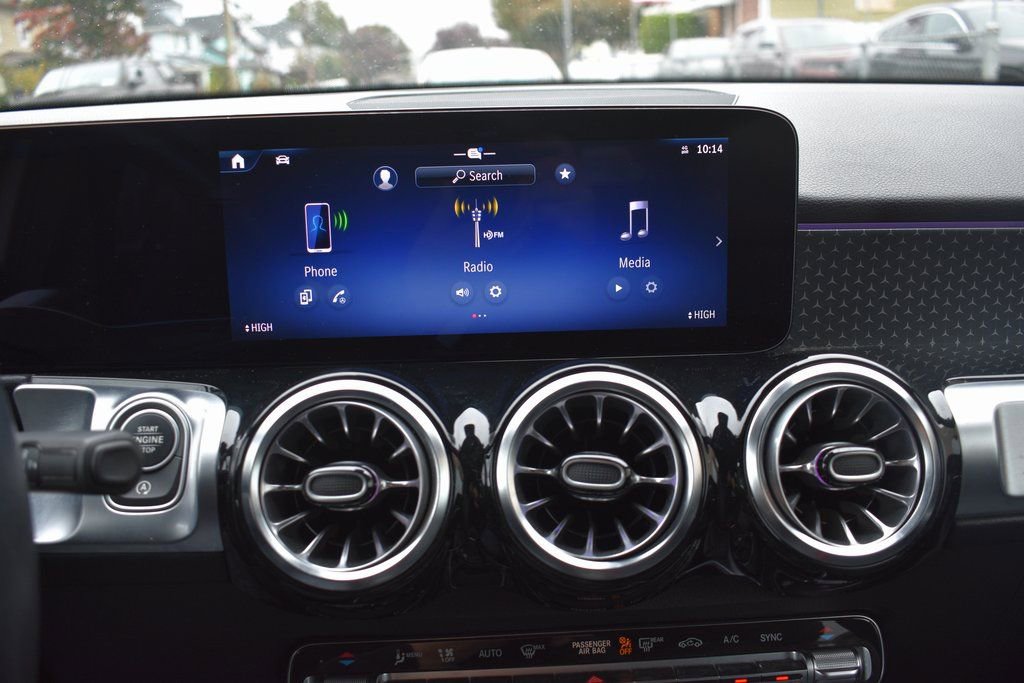 Used 2024 Mercedes-Benz GLB 250 image 18