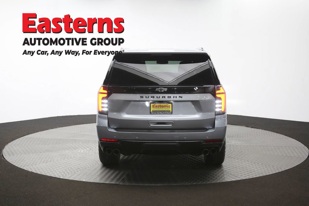 Used 2025 Chevrolet Suburban Z71 image 40