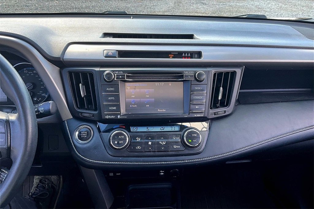 Used 2018 Toyota RAV4 XLE image 27