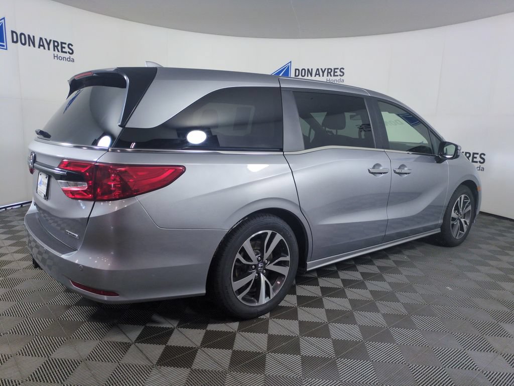 Certified 2024 Honda Odyssey Touring image 9