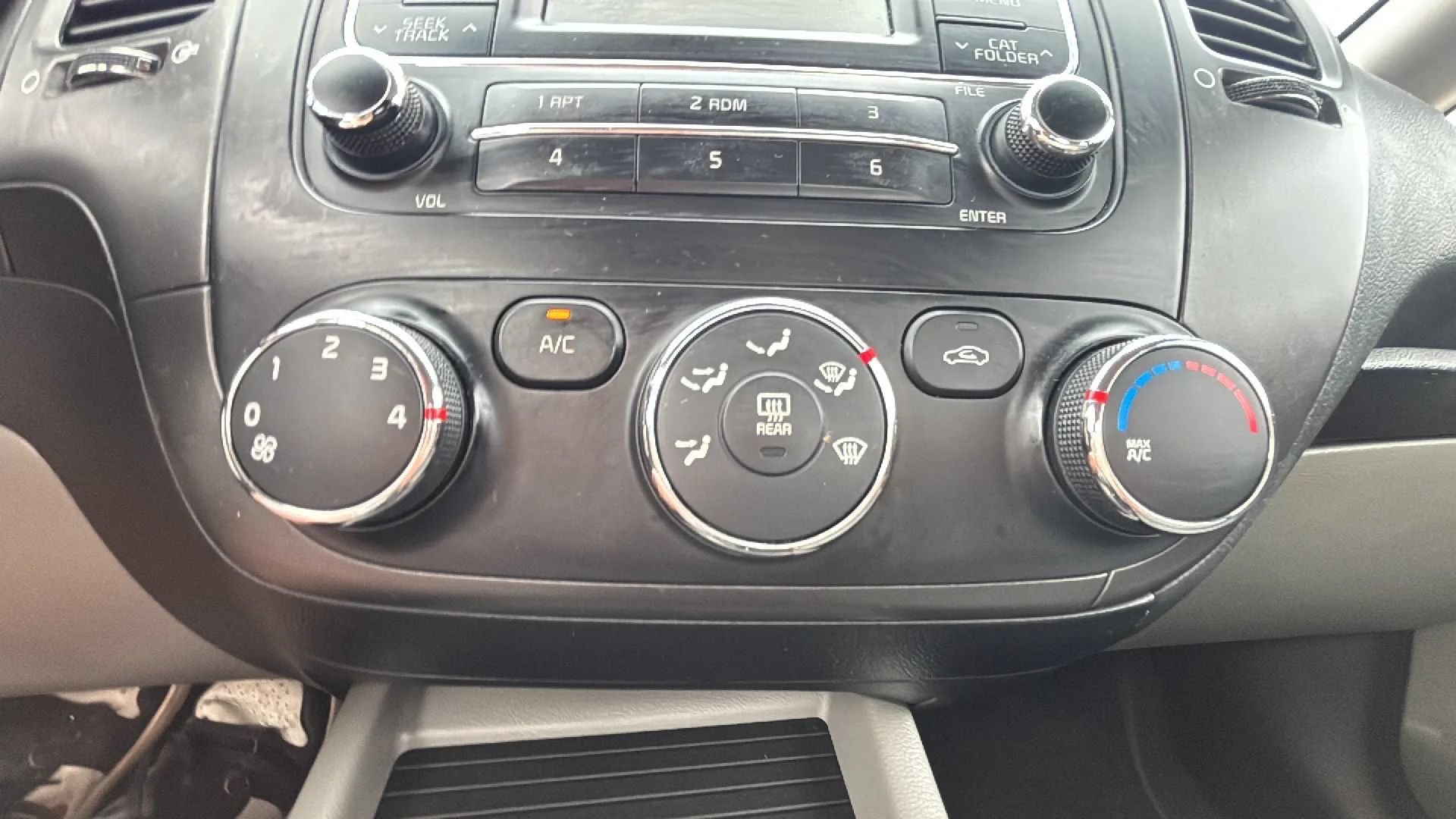 Used 2016 Kia Forte LX FWD image 19