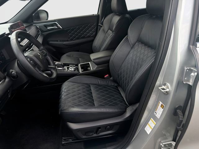 Used 2023 Mitsubishi Outlander SEL FWD image 19