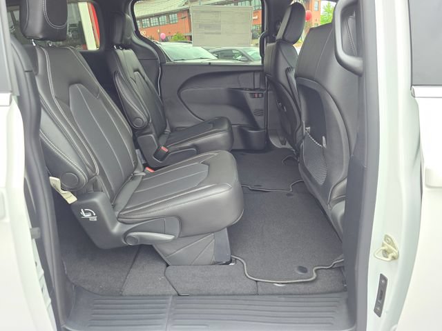 New 2027 Chrysler Pacifica LX FWD image 42