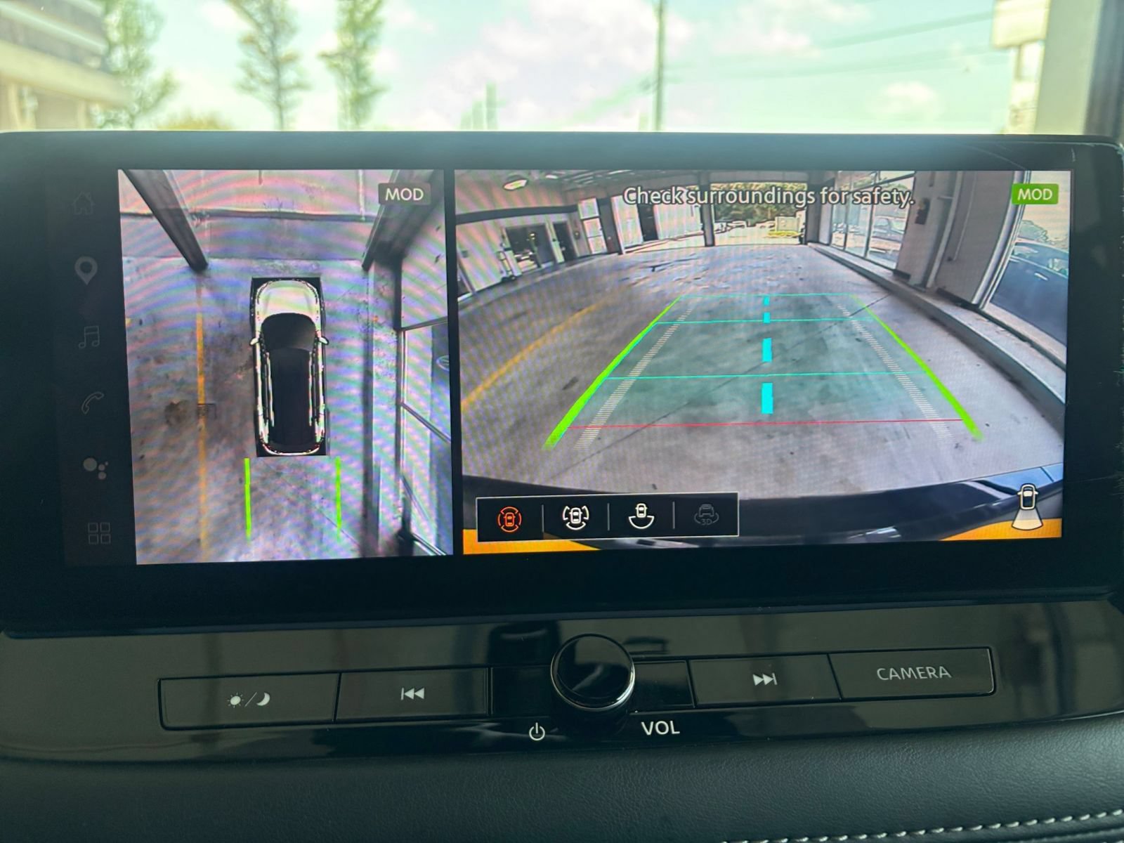 Used 2026 Nissan Rogue SL FWD image 26