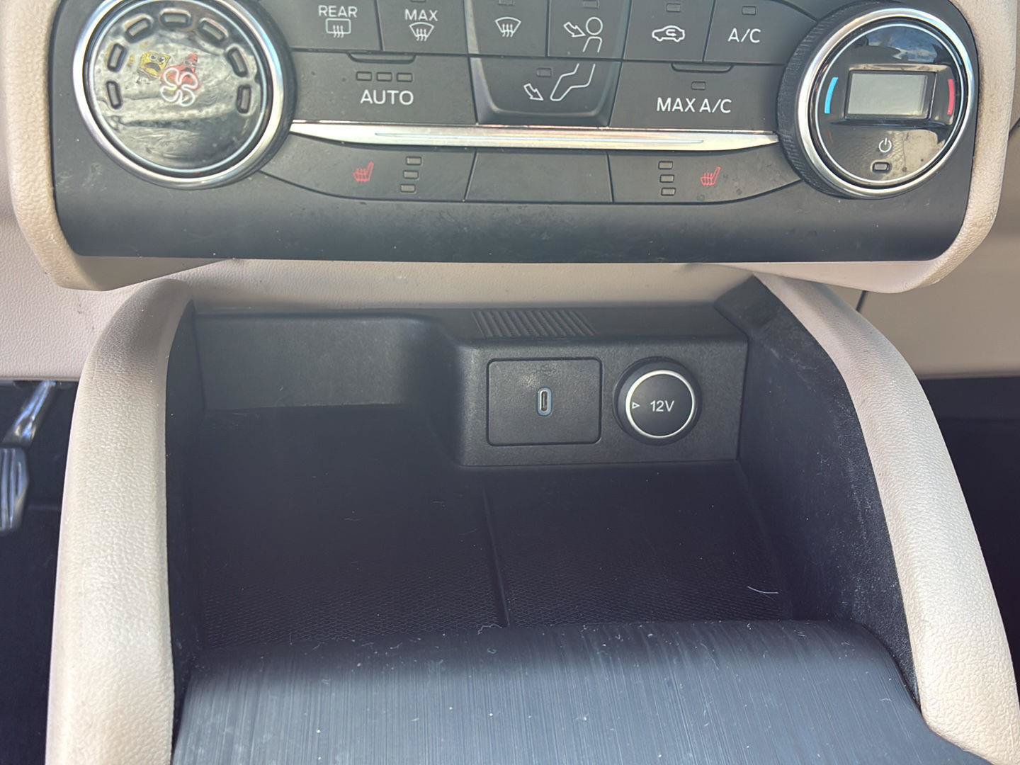 Used 2020 Ford Escape SE FWD image 16