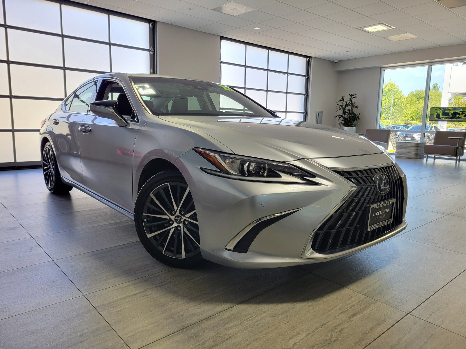 Used 2023 Lexus ES 350 w/ Premium Package FWD image 8