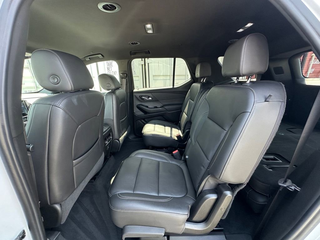 Used 2023 Chevrolet Traverse LT image 23