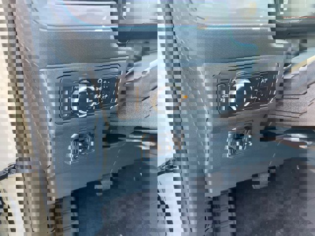 New 2025 Ford Maverick Lariat w/ Black Appearance Package image 12