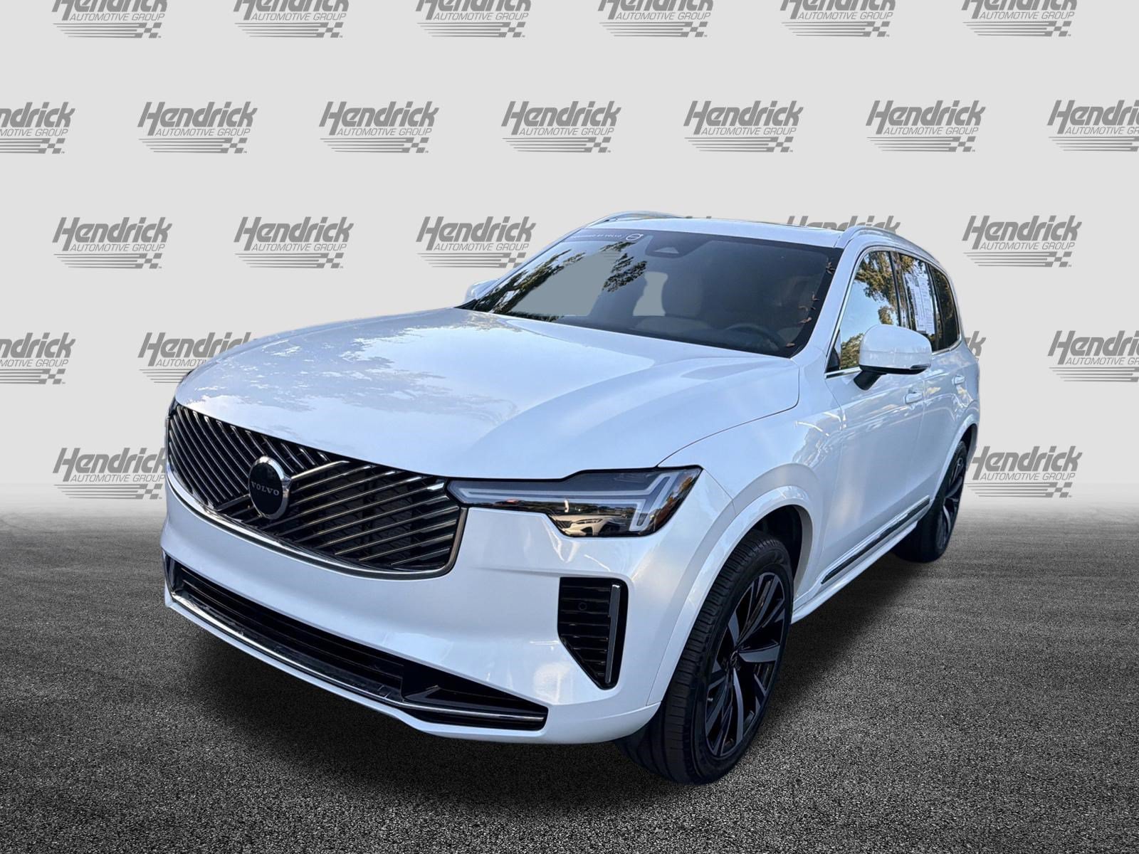Certified 2025 Volvo XC90 B5 Core AWD/4WD image 5