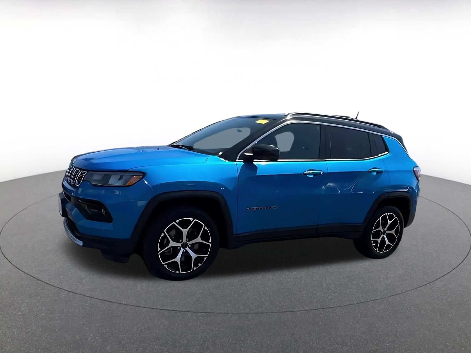 Used 2025 Jeep Compass Limited AWD/4WD image 6