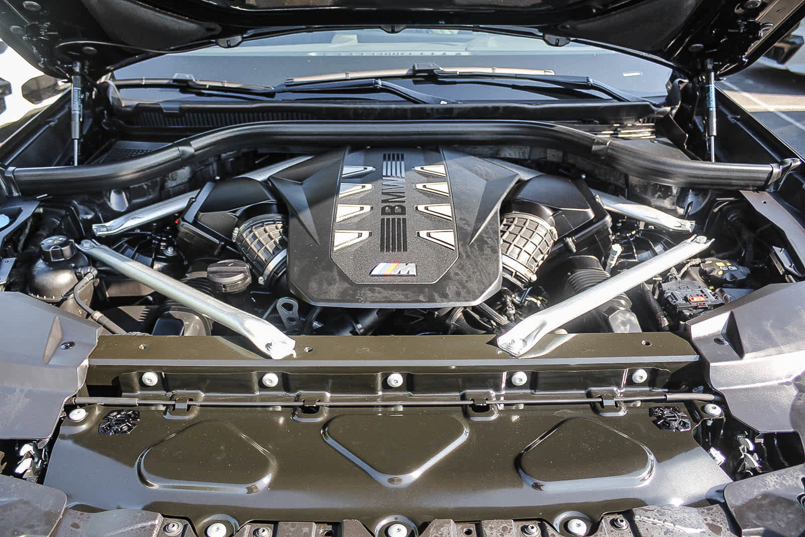 Used 2026 BMW X5 M60i w/ Executive Package image 26