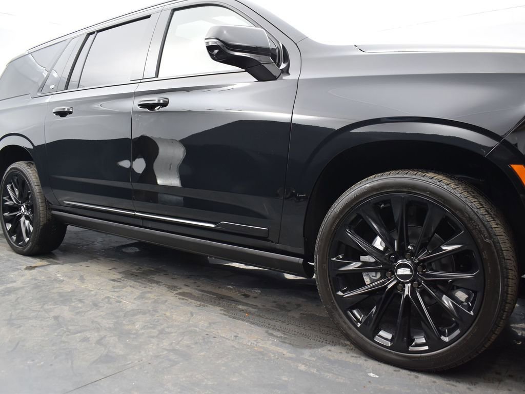 Certified 2026 Cadillac Escalade ESV Platinum Sport w/ LPO, ONYX Package image 40