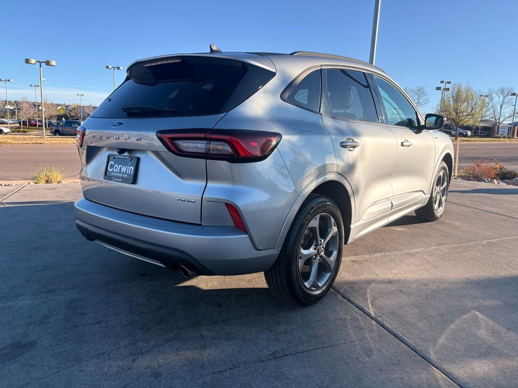 Used 2023 Ford Escape ST-Line AWD/4WD image 7