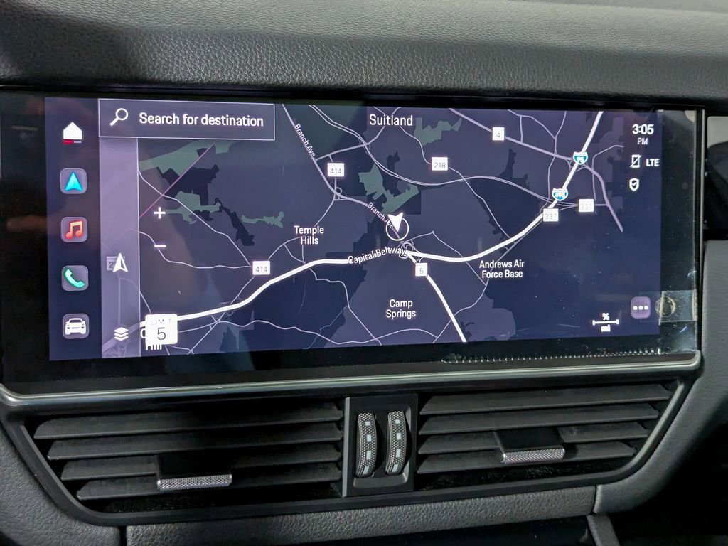 Used 2022 Porsche Cayenne Platinum Edition image 20