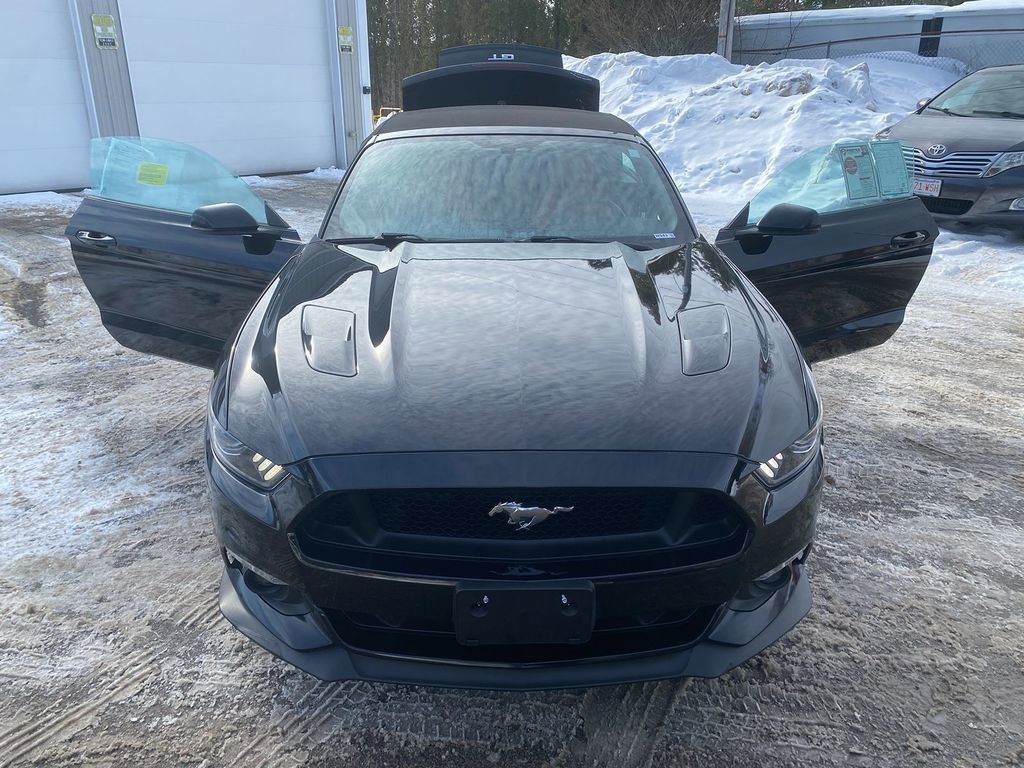 Used 2017 Ford Mustang GT Premium w/ GT Performance Package image 28