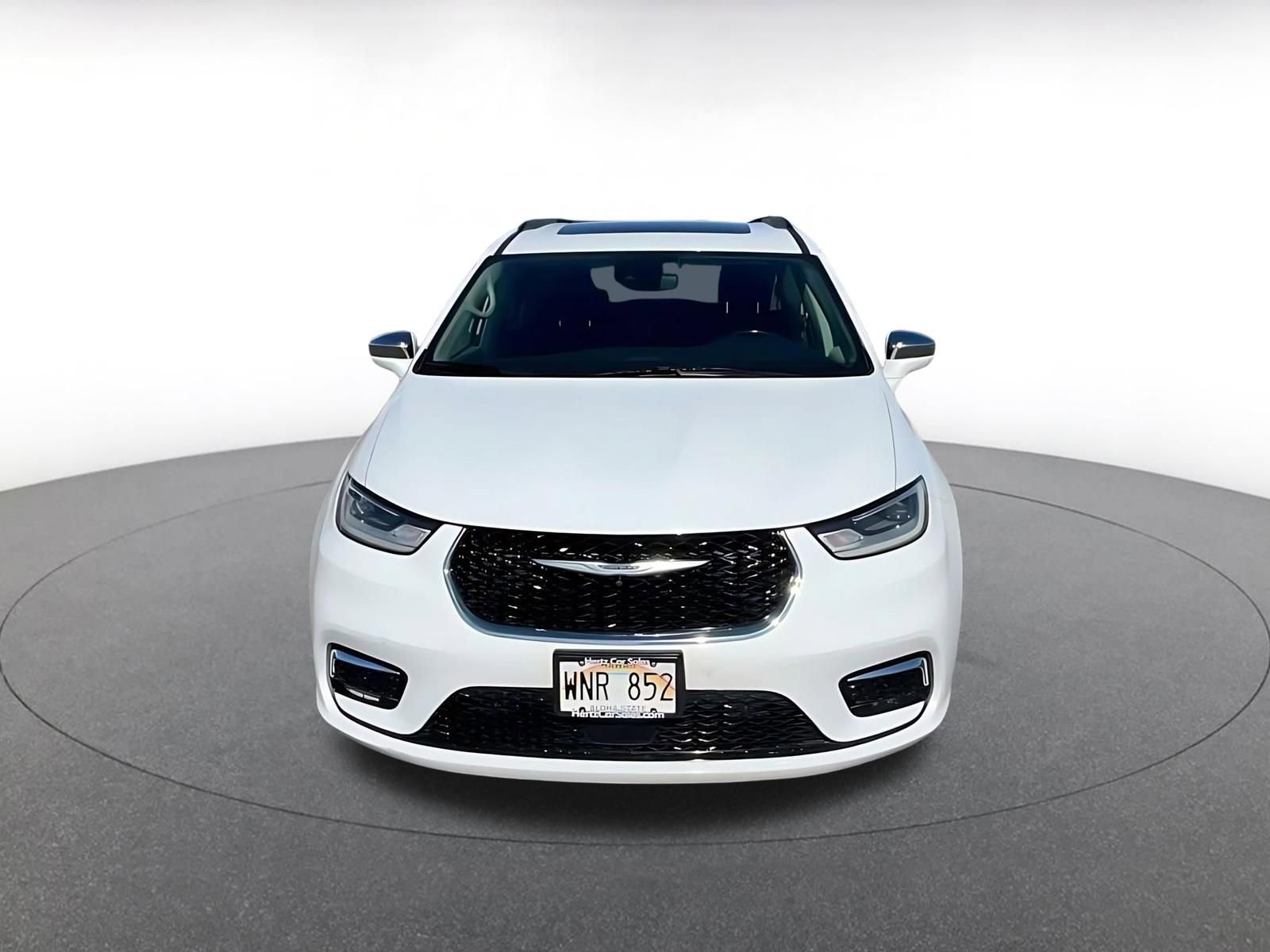 Used 2022 Chrysler Pacifica Limited FWD image 4