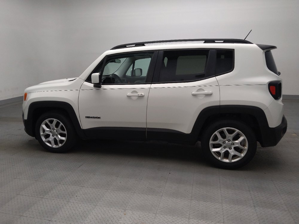 Used 2017 Jeep Renegade Latitude FWD image 3