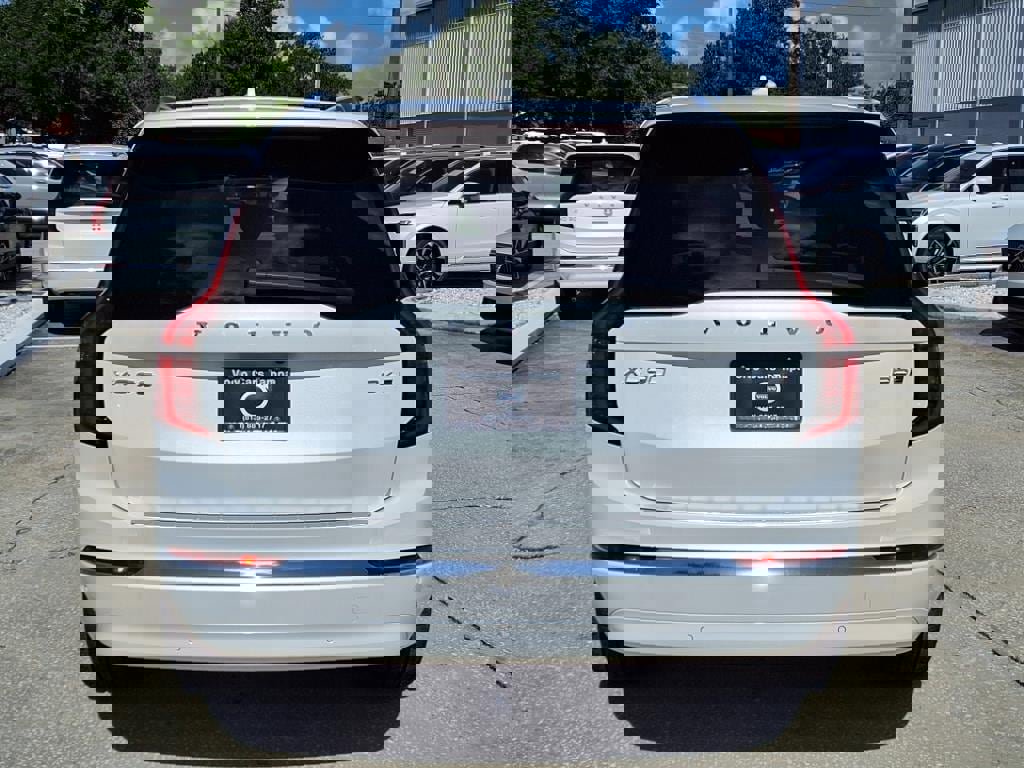 New 2026 Volvo XC90 B6 Plus w/ Protection Package Premier image 6