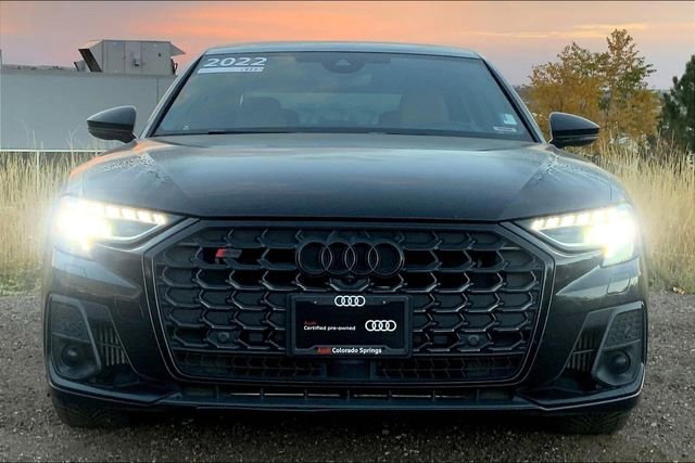 Used 2022 Audi S8 image 3