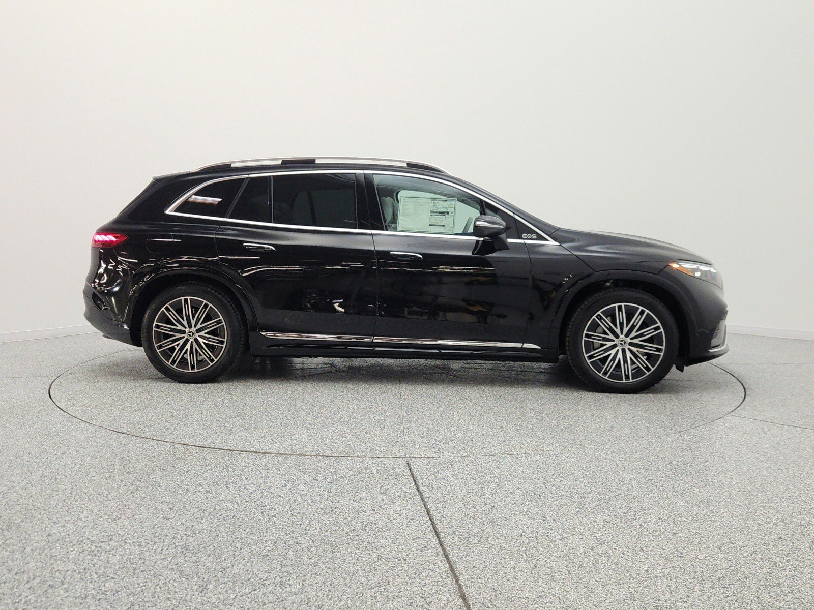 New 2026 Mercedes-Benz EQS 550 4MATIC SUV image 4