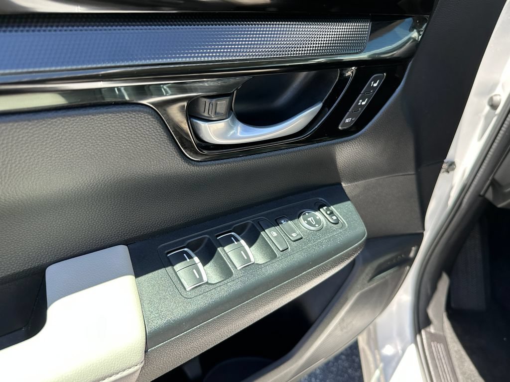 Used 2025 Honda CR-V EX-L image 24