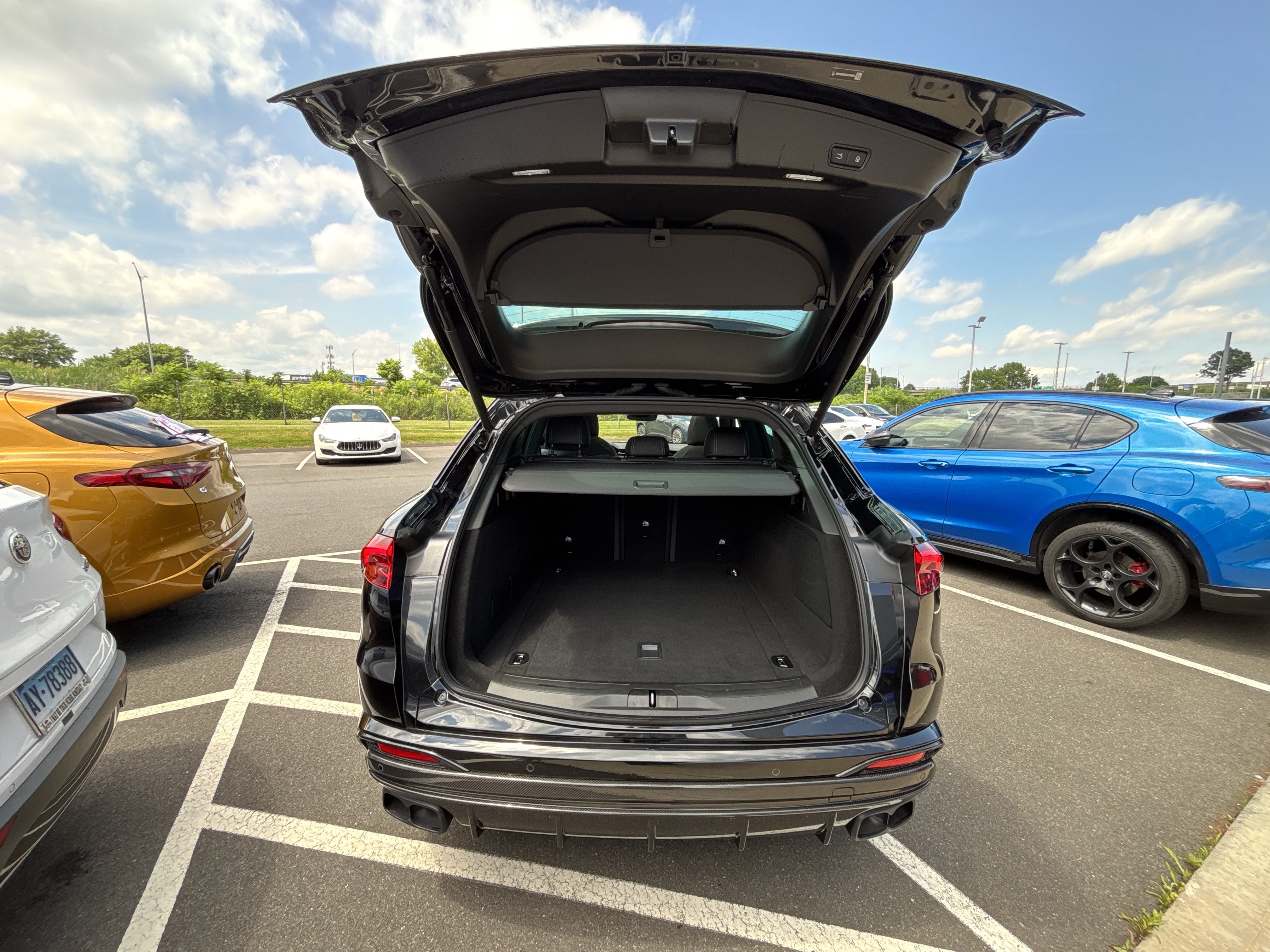 Used 2025 Maserati Grecale Folgore AWD/4WD image 48