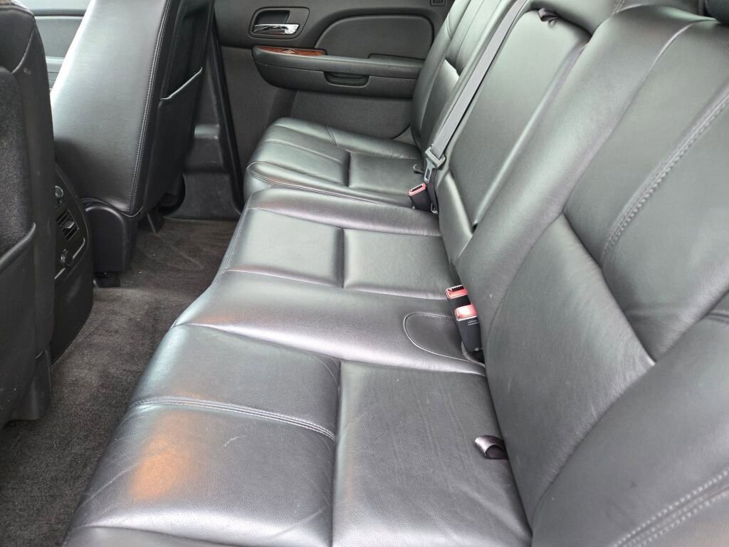 Used 2013 Chevrolet Avalanche LT w/ All-Star Edition image 17