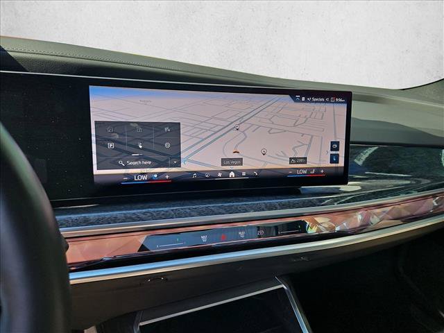 Certified 2024 BMW i7 xDrive60 AWD/4WD image 13