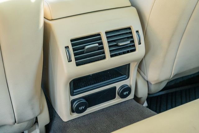 Used 2016 Jaguar XF Premium image 39