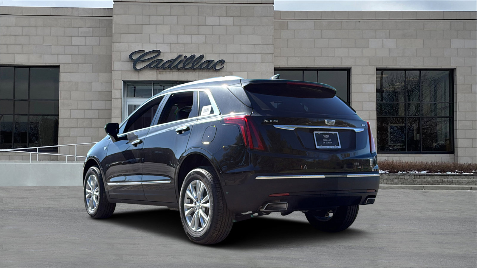 New 2025 Cadillac XT5 Luxury image 4