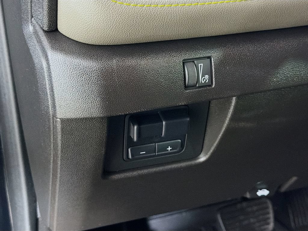 Used 2024 Chevrolet Colorado ZR2 w/ ZR2 Convenience Package III AWD/4WD image 11