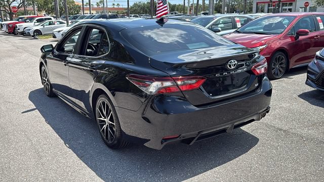 Used 2023 Toyota Camry SE FWD image 5