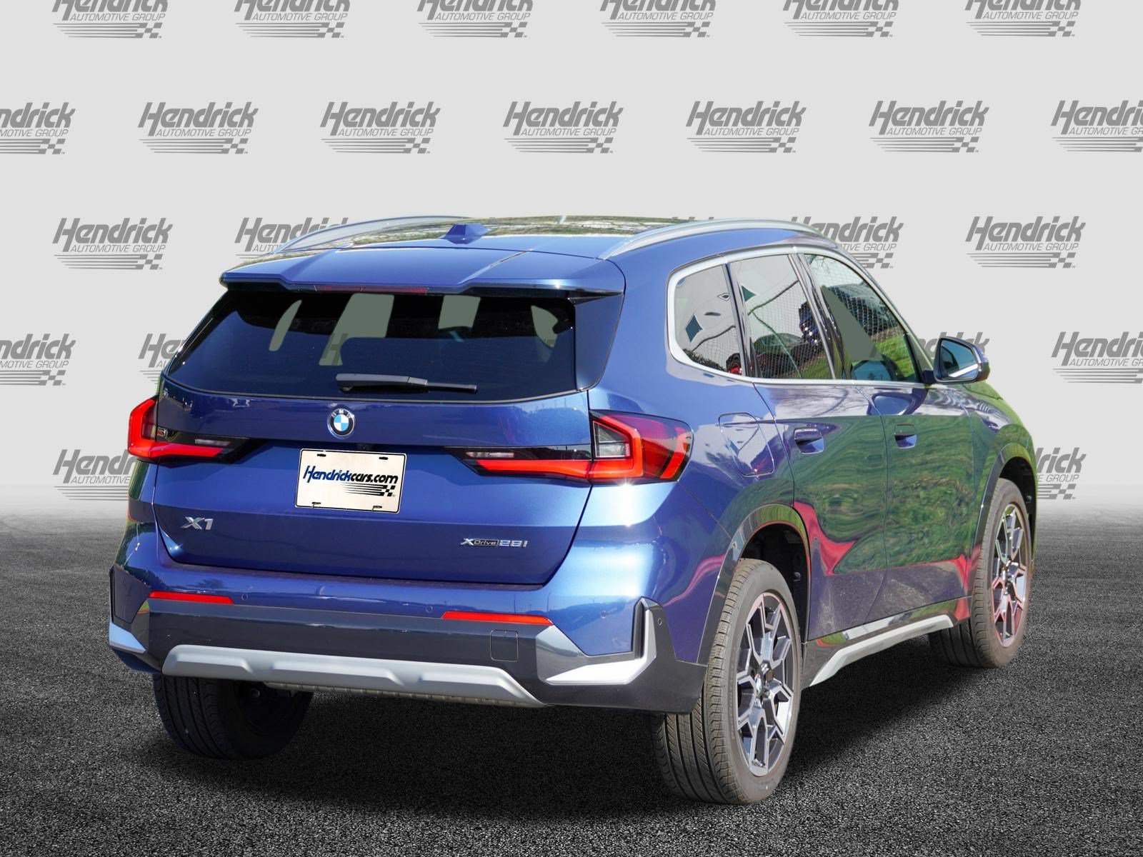 Certified 2025 BMW X1 xDrive28i AWD/4WD image 8