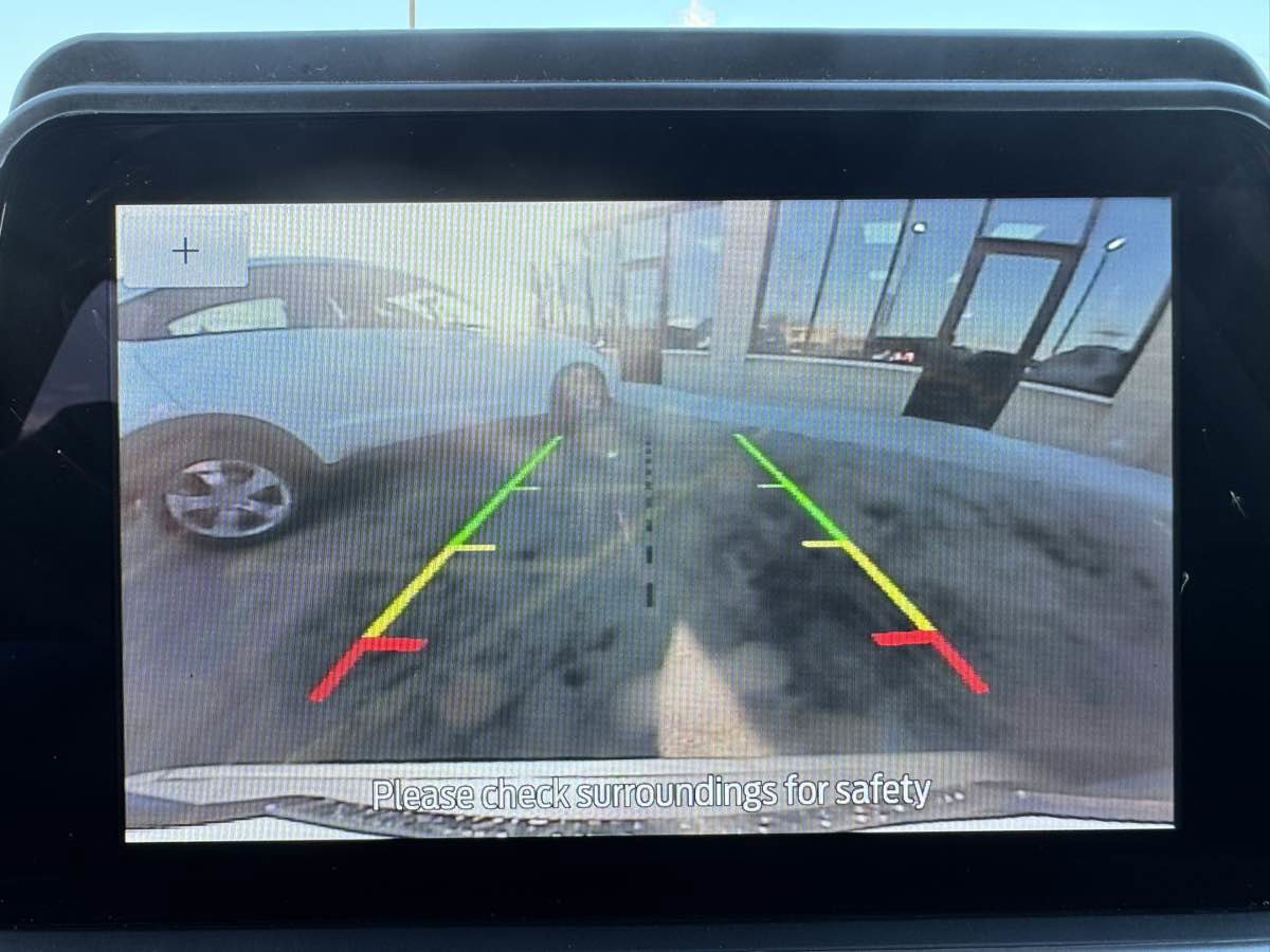 Used 2020 Ford Escape SE image 19