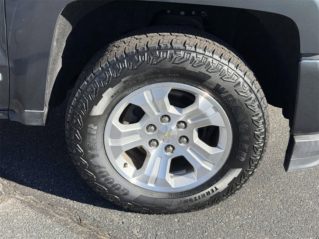 Used 2018 Chevrolet Silverado 1500 LTZ Z71 image 23