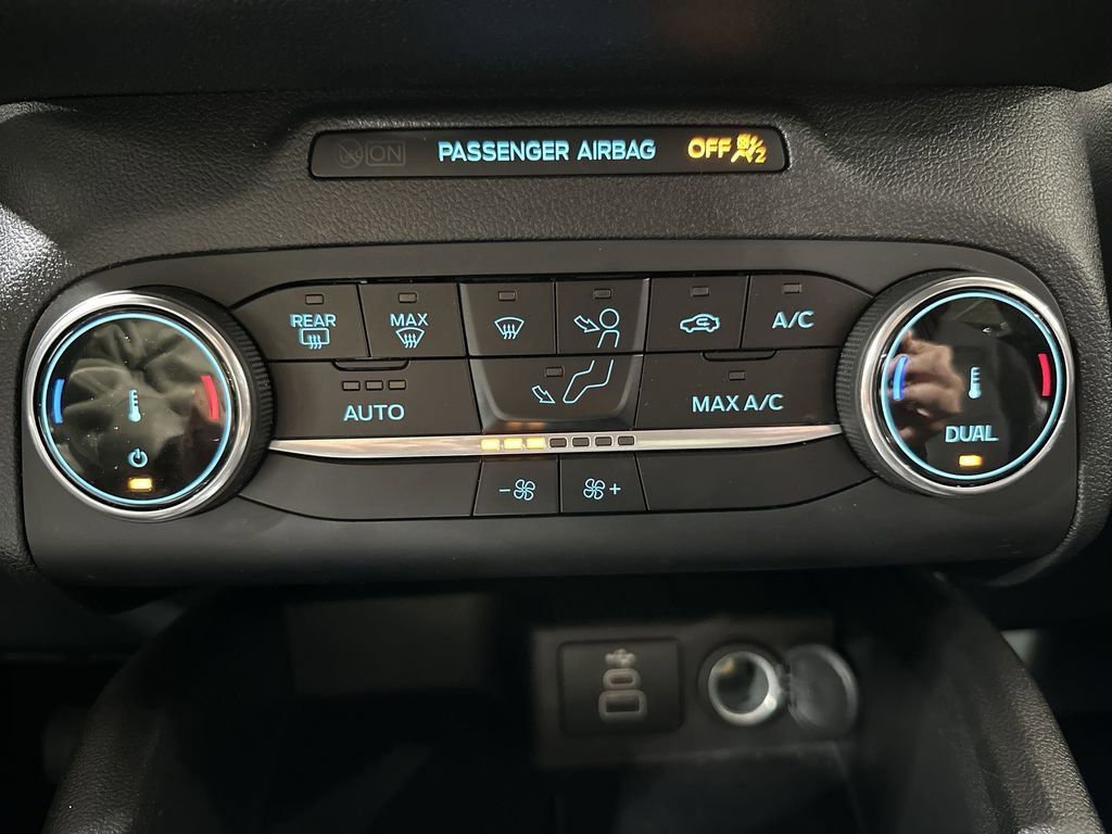 Used 2025 Ford Escape ST-Line image 16