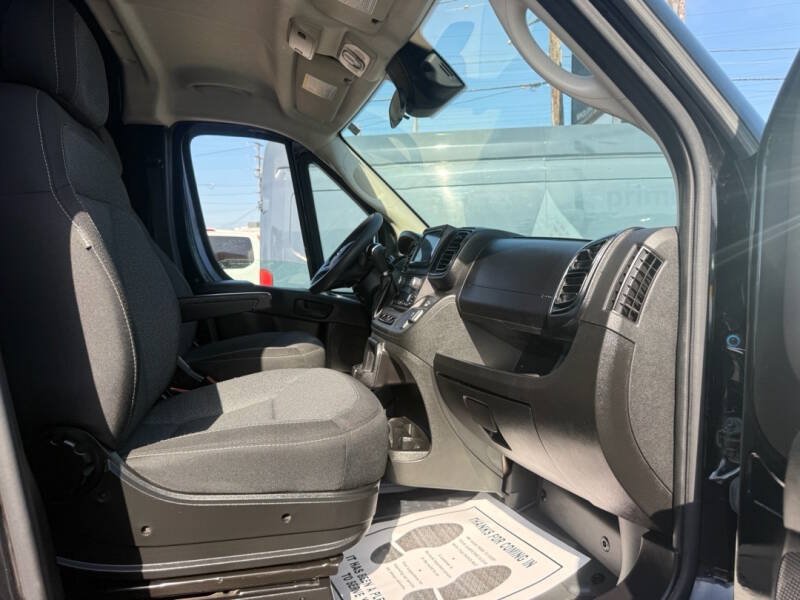 Used 2023 RAM ProMaster 2500 FWD image 7