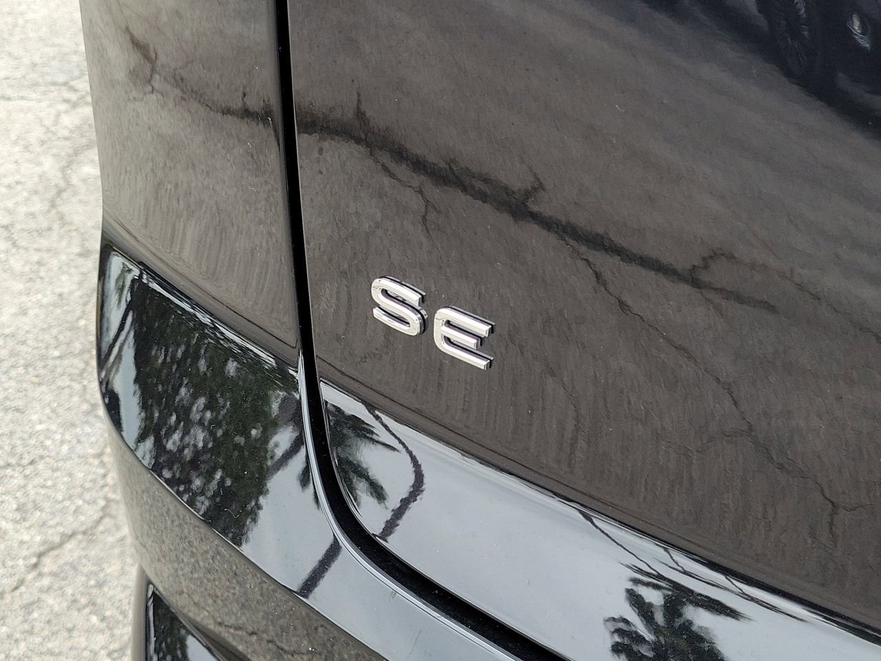 Used 2025 Volkswagen Atlas Cross Sport SE image 8