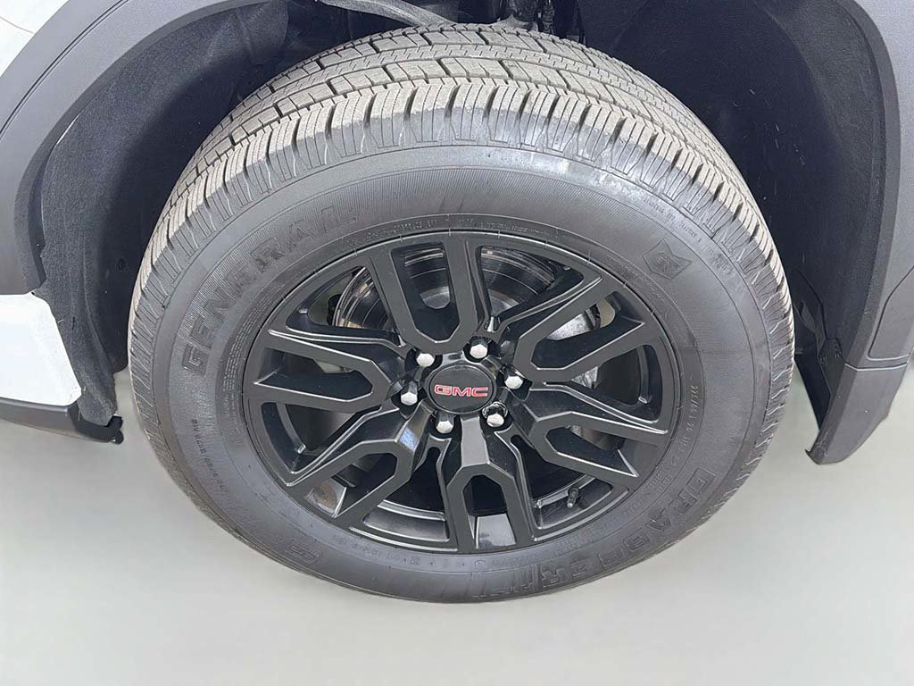 Used 2025 GMC Sierra 1500 Elevation AWD/4WD image 18