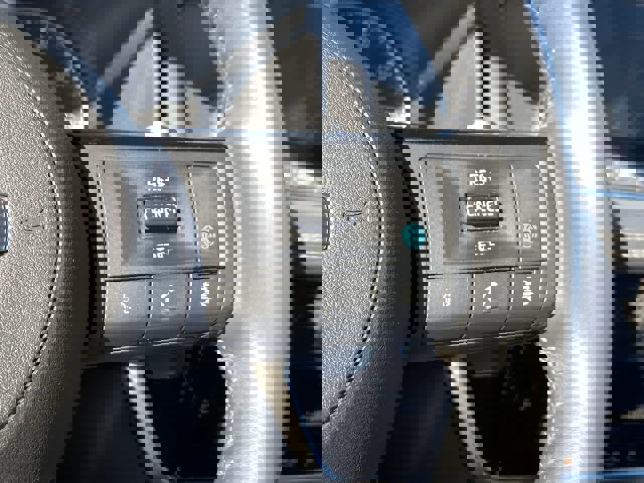 Used 2021 Nissan Rogue SV w/ Premium Package image 23