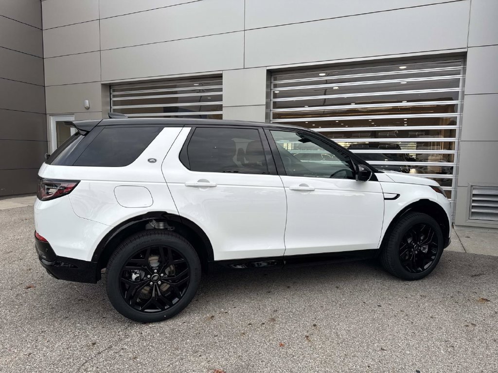 New 2026 Land Rover Discovery Sport Landmark AWD/4WD image 7