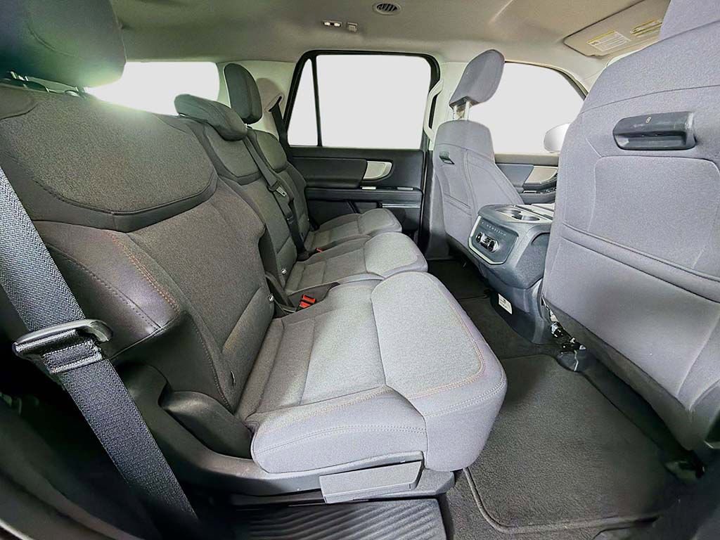 Used 2025 Ford Expedition Active AWD/4WD image 24